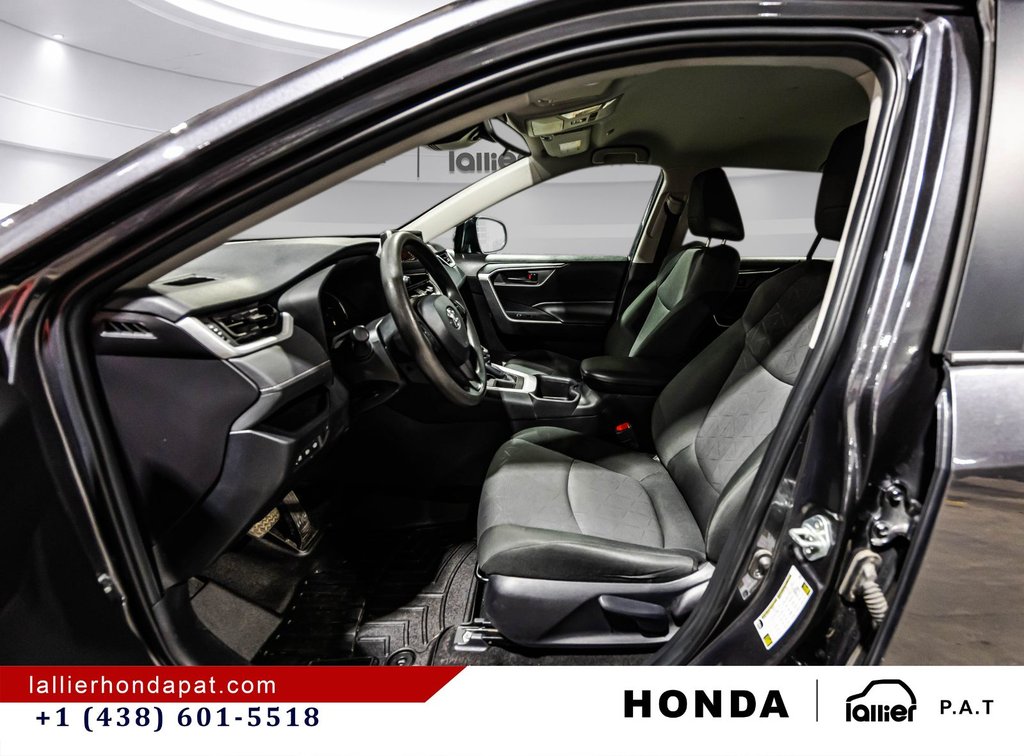 Toyota RAV4 LE 2024 à Montréal, Québec - 16 - w1024h768px