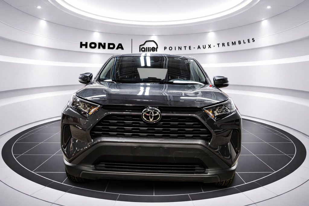 2024 Toyota RAV4 LE in Montréal, Quebec - 2 - w1024h768px