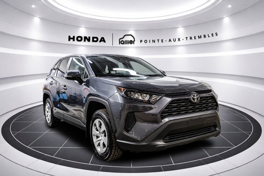 2024 Toyota RAV4 LE in Montréal, Quebec - 9 - w1024h768px