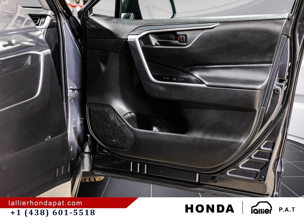 Toyota RAV4 LE 2024 à Montréal, Québec - 14 - w1024h768px