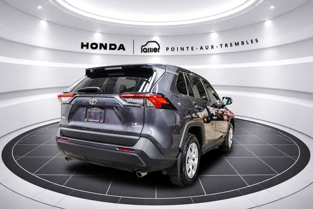 2024 Toyota RAV4 LE in Montréal, Quebec - 7 - w1024h768px