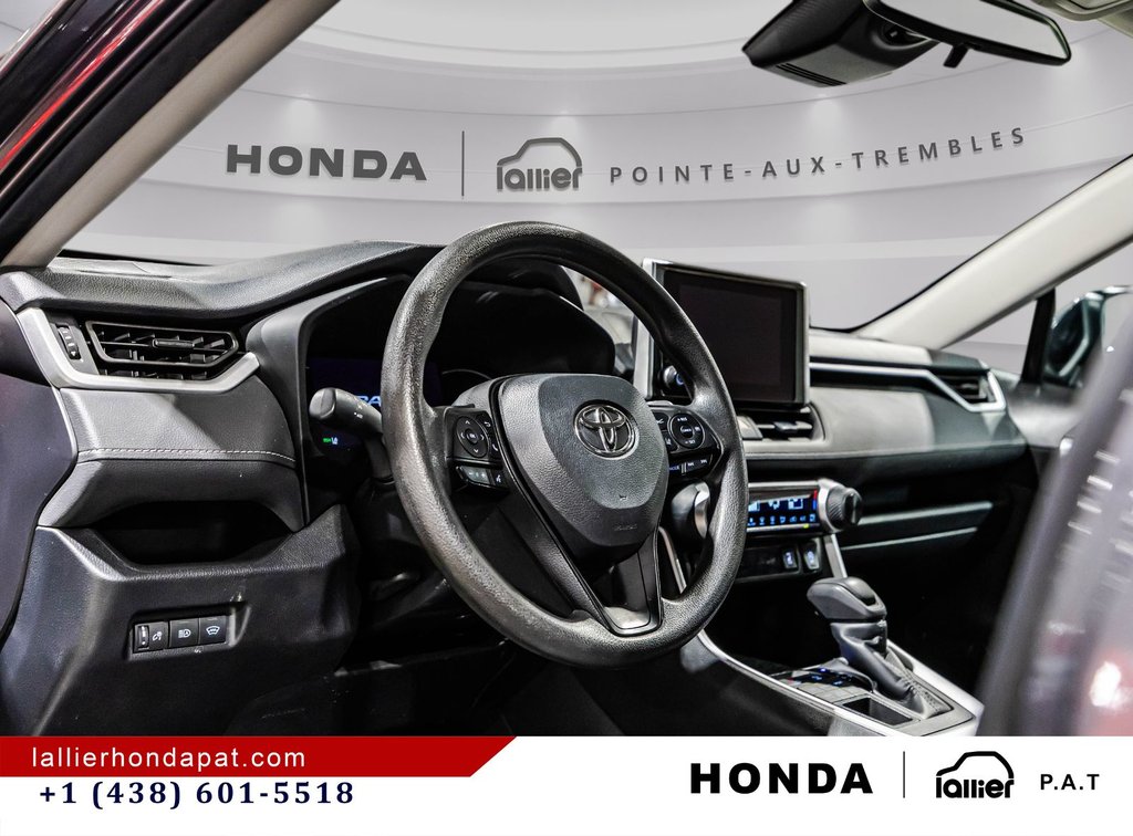 Toyota RAV4 LE 2024 à Montréal, Québec - 17 - w1024h768px