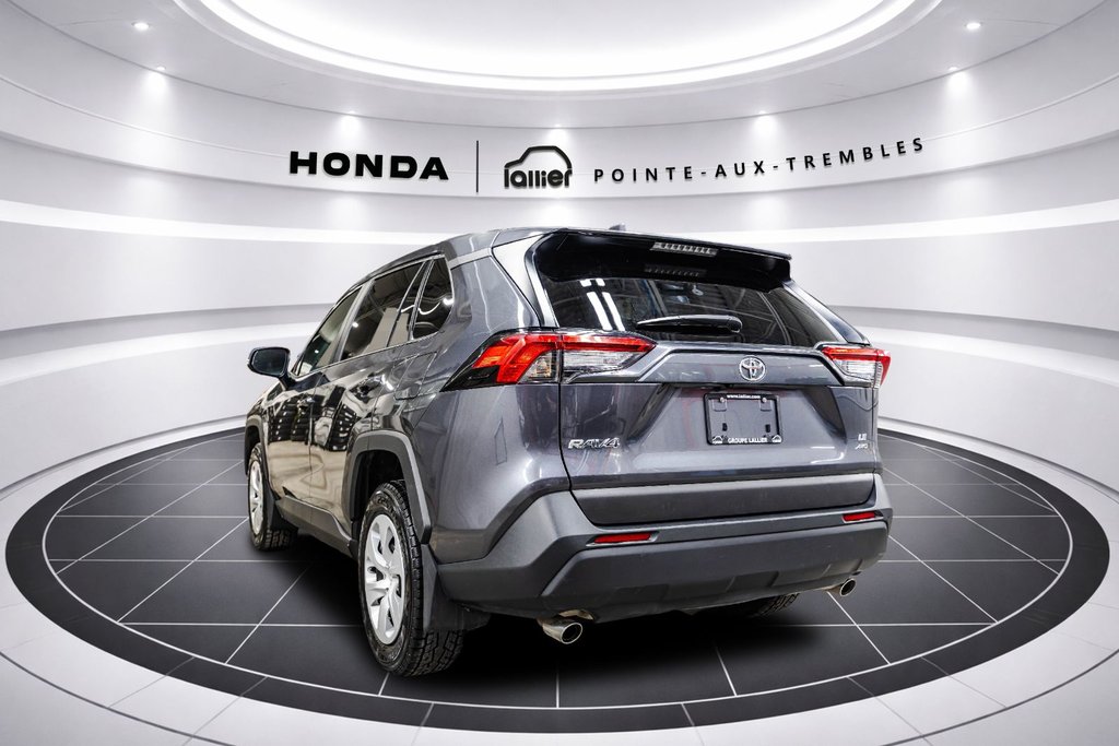2024 Toyota RAV4 LE in Montréal, Quebec - 5 - w1024h768px