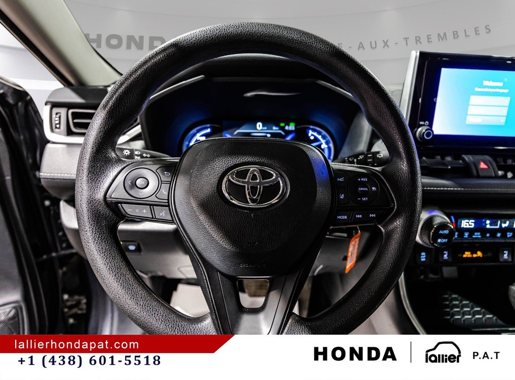 2025 Toyota RAV4 Hybrid LE in Montreal, Quebec - 21 - w1024h768px