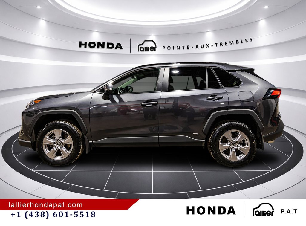 2025 Toyota RAV4 Hybrid LE in Montreal, Quebec - 4 - w1024h768px