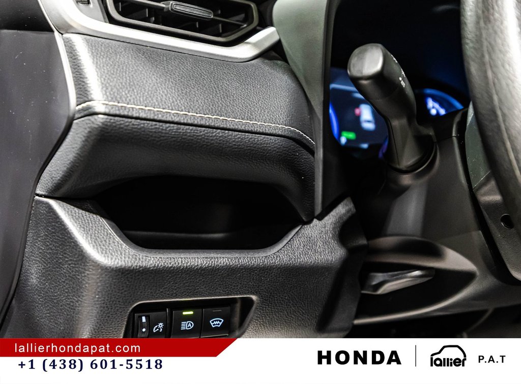 2025 Toyota RAV4 Hybrid LE in Montreal, Quebec - 20 - w1024h768px