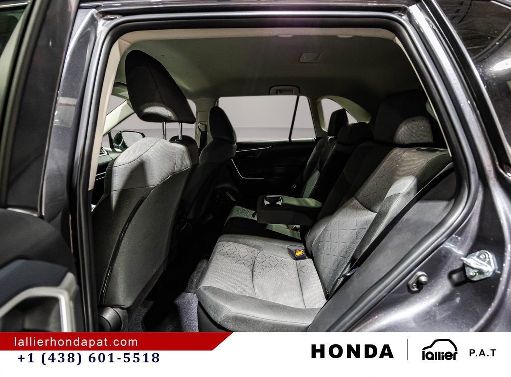 2025 Toyota RAV4 Hybrid LE in Montreal, Quebec - 13 - w1024h768px