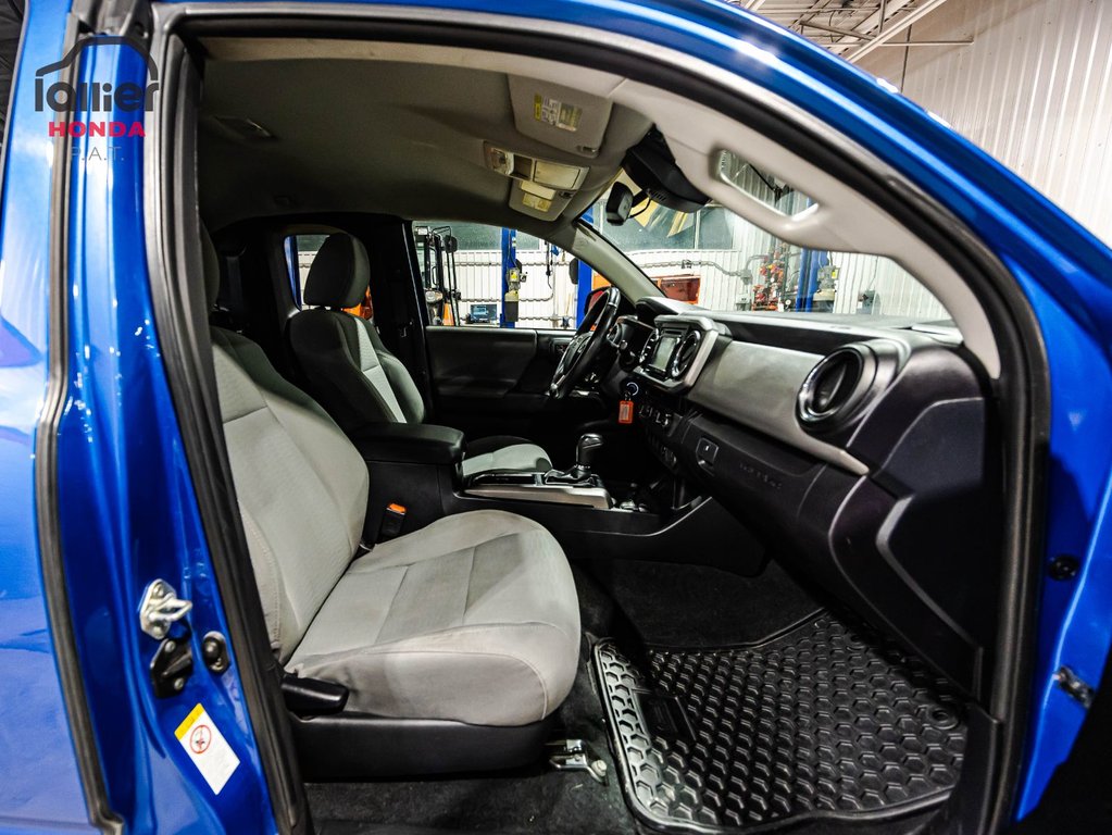 Toyota Tacoma SR5 CABINE ACCES 2018 à Montréal, Québec - 15 - w1024h768px