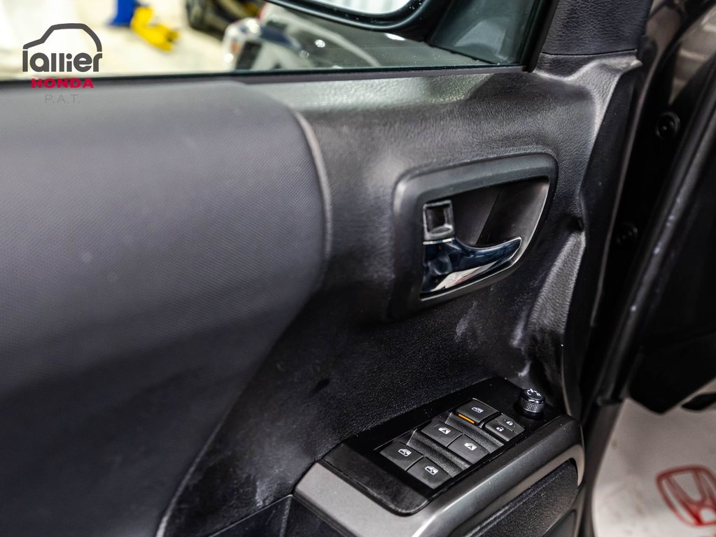 2022 Toyota Tacoma TRD SPORT PREMIUM DOUBLE CAB in Montreal, Quebec - 11 - w1024h768px