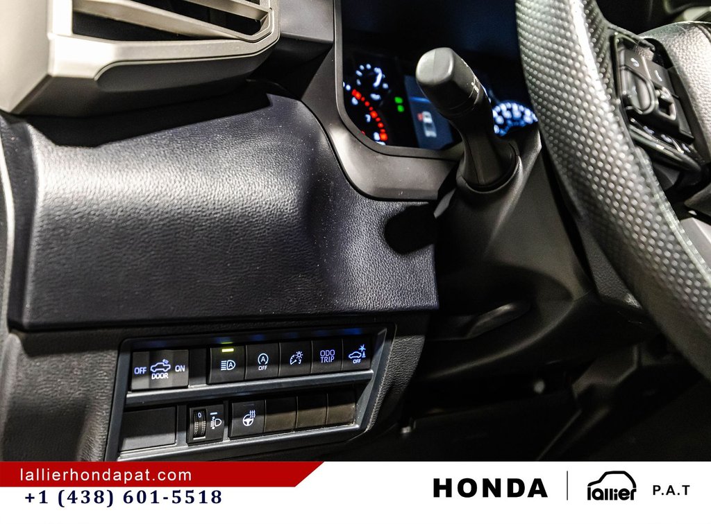 2024 Toyota Tundra SR5 in Montréal, Quebec - 20 - w1024h768px