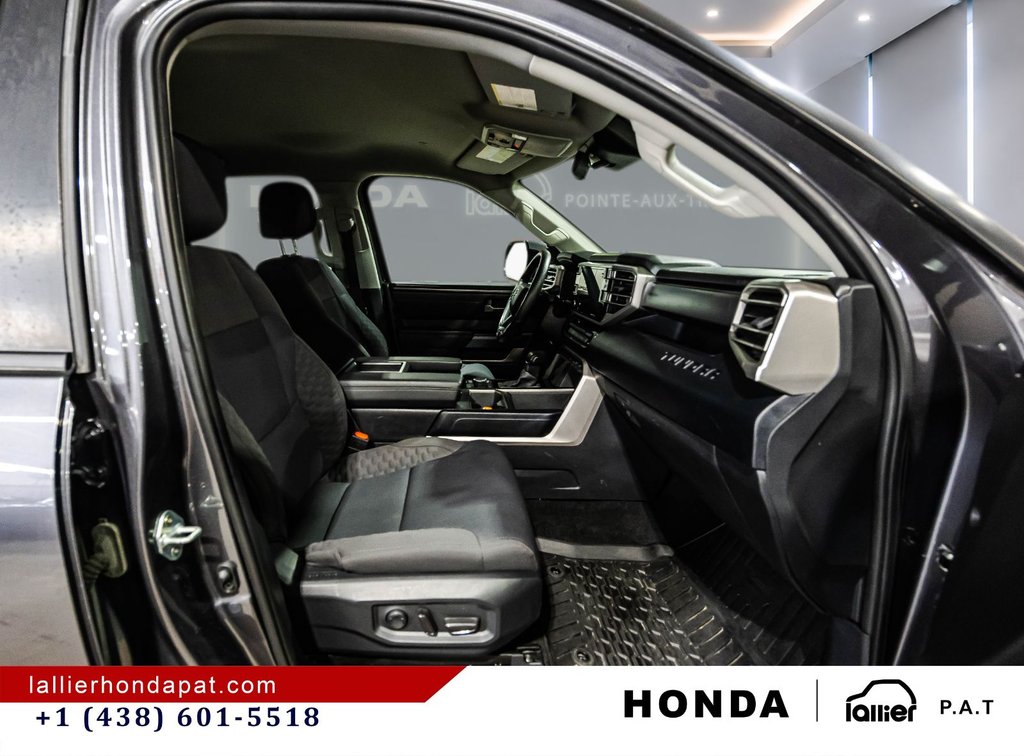 2024 Toyota Tundra SR5 in Montréal, Quebec - 17 - w1024h768px