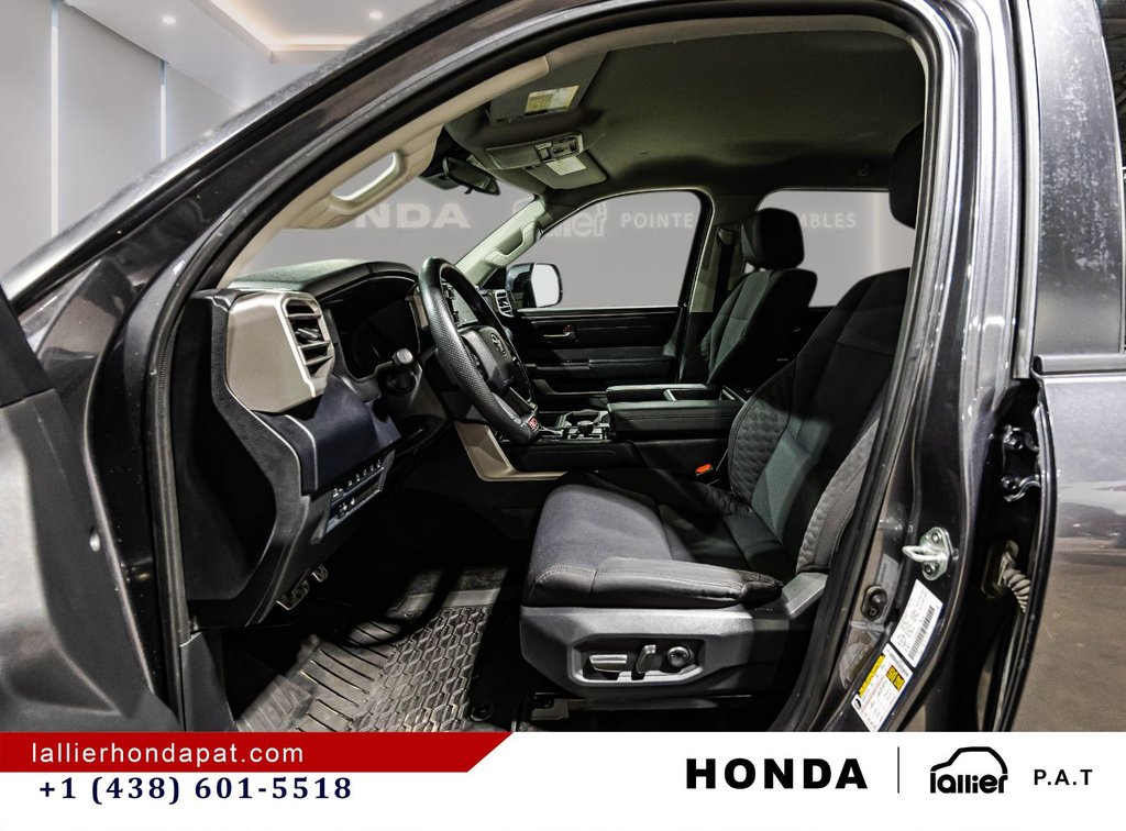 2024 Toyota Tundra SR5 in Montréal, Quebec - 18 - w1024h768px