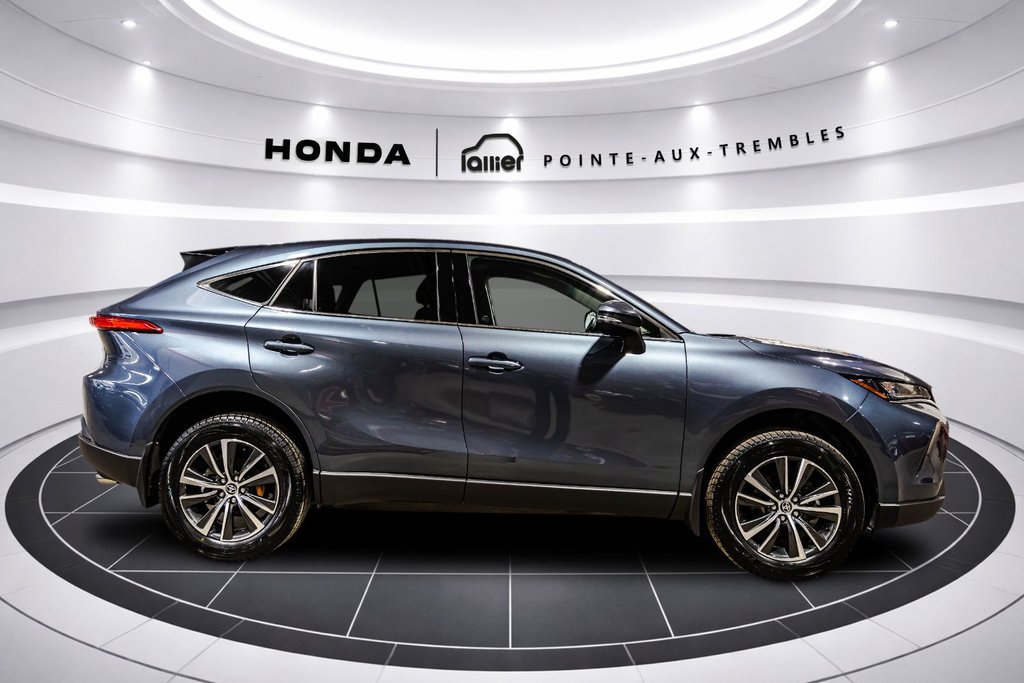 2024 Toyota Venza LE AWD in Montréal, Quebec - 8 - w1024h768px