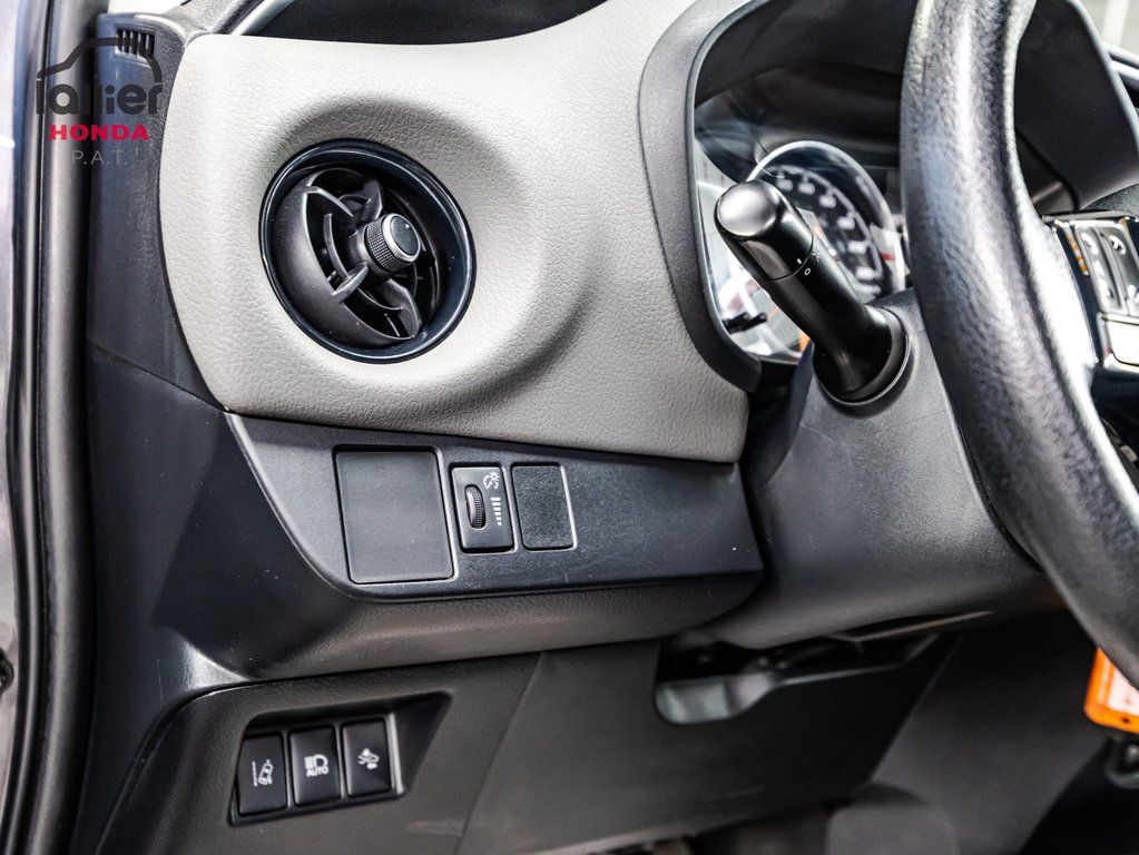 2018 Toyota Yaris Hatchback CE JAMAIS ACCIDENTÉ in Montreal, Quebec - 18 - w1024h768px