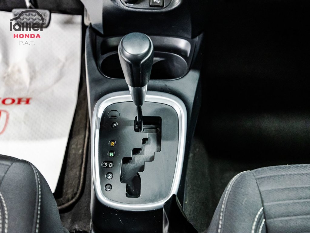 2018 Toyota Yaris Hatchback LE JAMAIS ACCIDENTÉ in , Quebec - 22 - w1024h768px