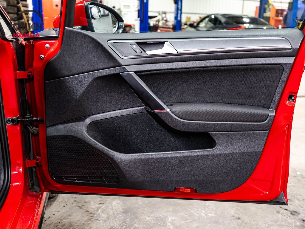 Volkswagen Golf GTI  2019 à , Québec - 14 - w1024h768px