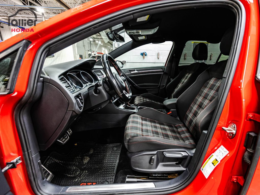 Volkswagen Golf GTI  2019 à , Québec - 16 - w1024h768px