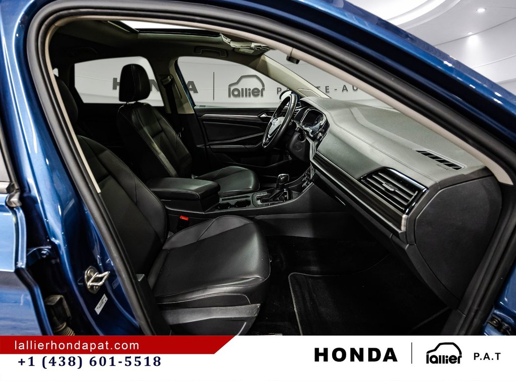 2020 Volkswagen Jetta Highline in Montréal, Quebec - 17 - w1024h768px