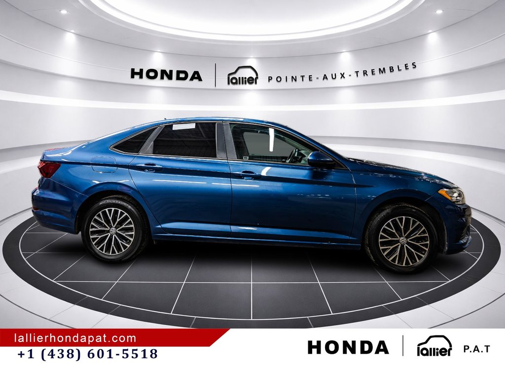 2020 Volkswagen Jetta Highline in Montréal, Quebec - 8 - w1024h768px