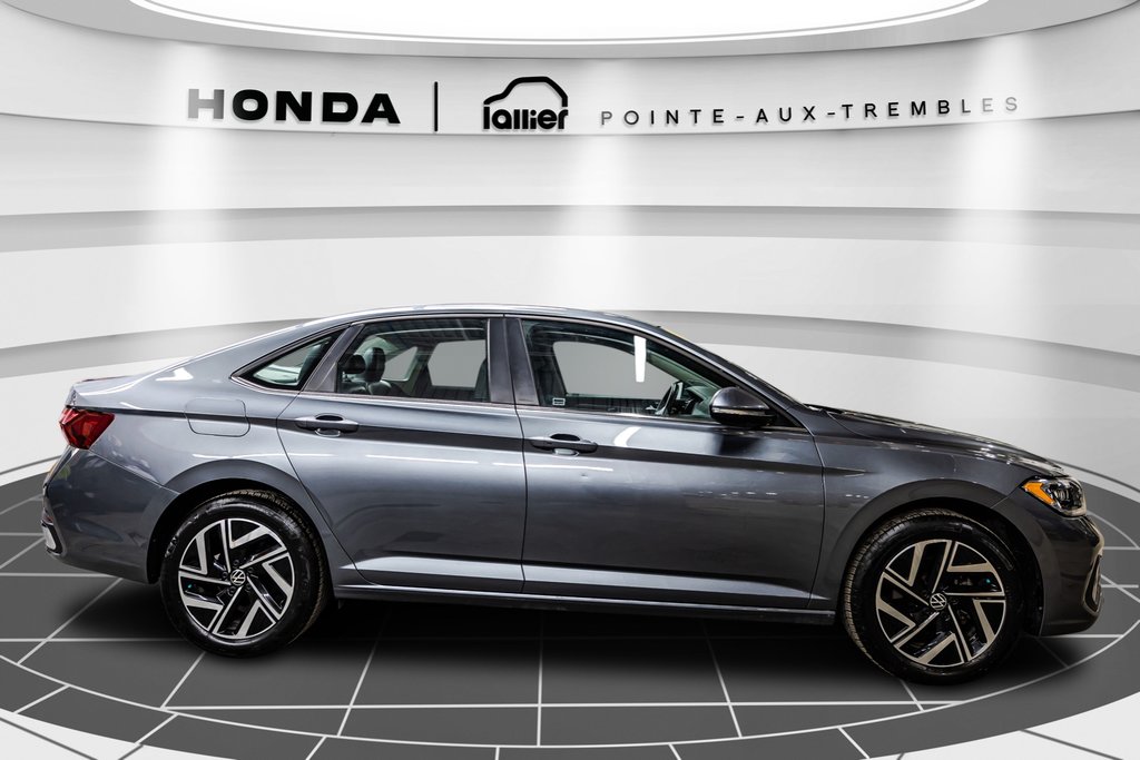 2022 Volkswagen Jetta Highline 1 PROPRIO JAMAIS ACCIDENTÉ in Lachenaie, Quebec - 8 - w1024h768px