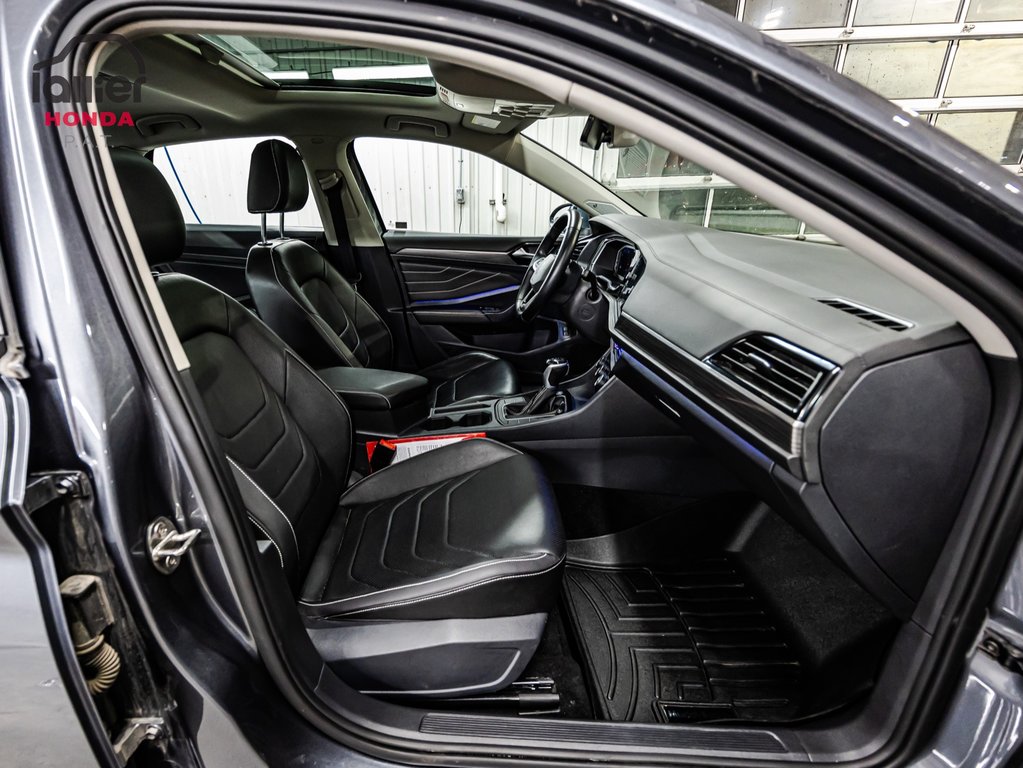 2022 Volkswagen Jetta Highline 1 PROPRIO JAMAIS ACCIDENTÉ in Lachenaie, Quebec - 18 - w1024h768px
