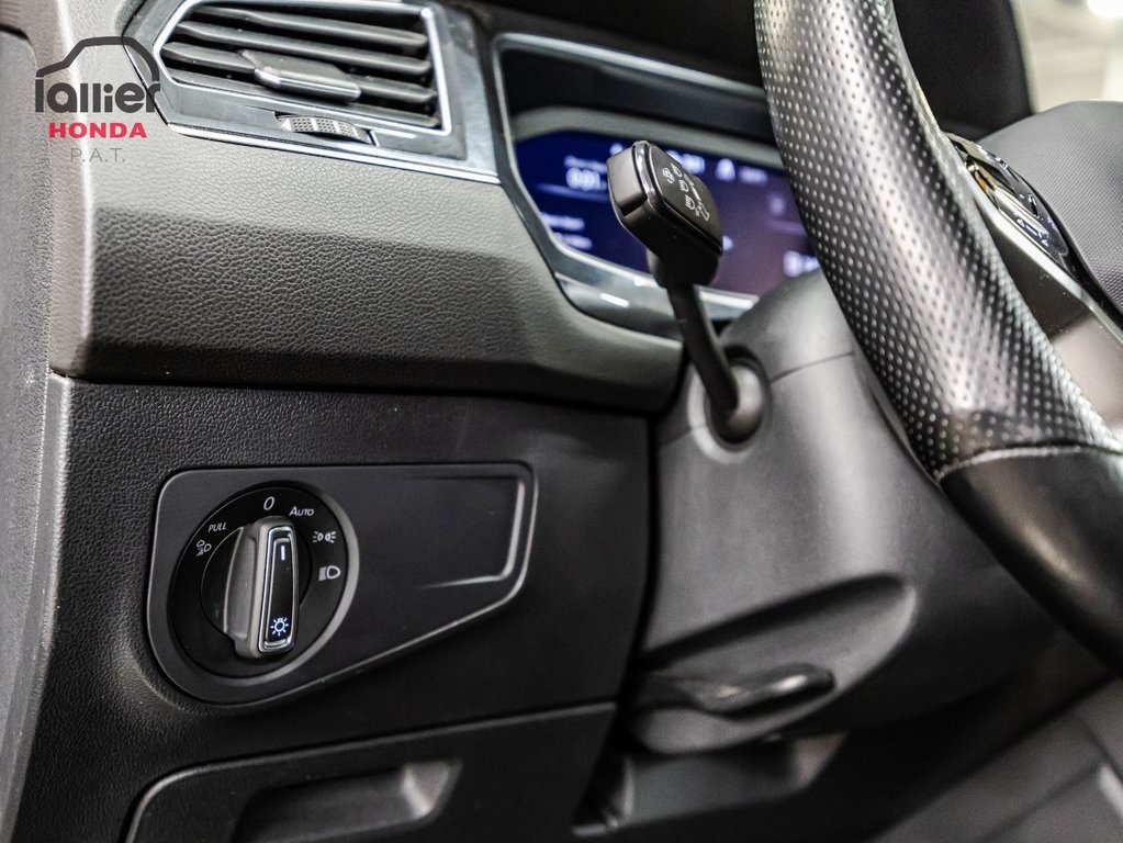 2023 Volkswagen Tiguan Highline R-Line 1 proprio in Montreal, Quebec - 23 - w1024h768px