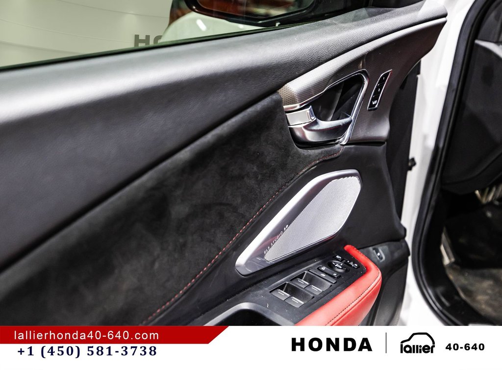 2024 Acura RDX A-Spec in Lachenaie, Quebec - 12 - w1024h768px