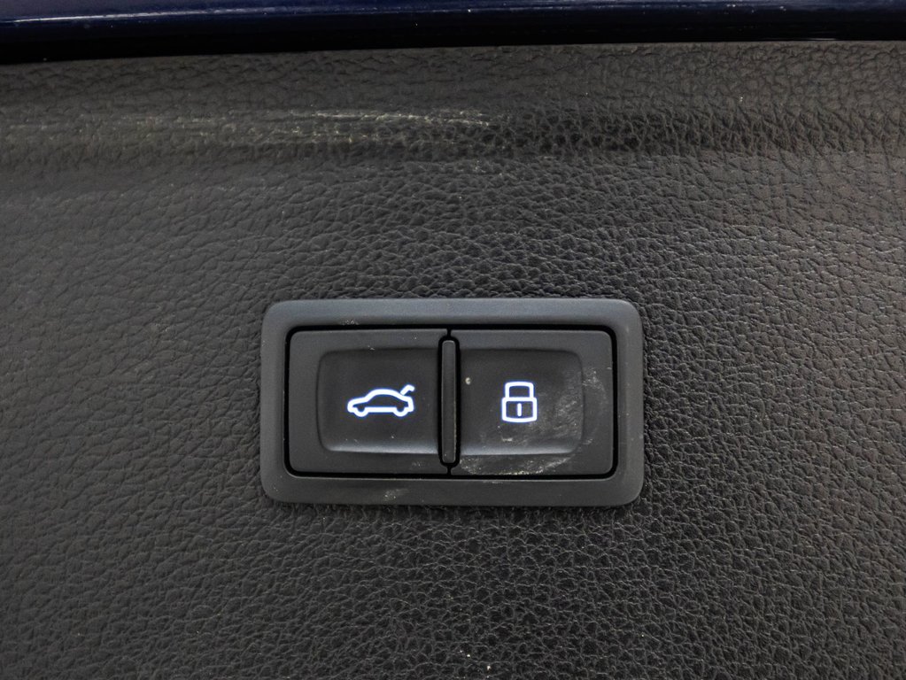 Audi SQ5 Technik 2020 à Montréal, Québec - 15 - w1024h768px