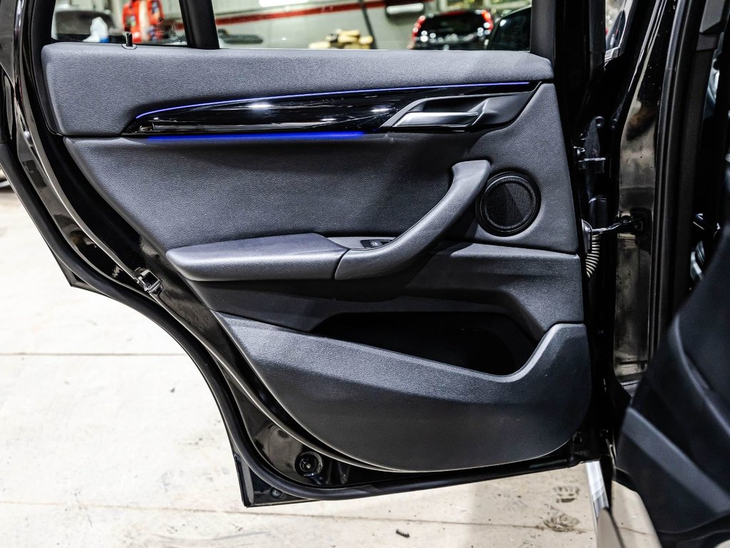 BMW X1 xDrive28i 2022 à , Québec - 12 - w1024h768px