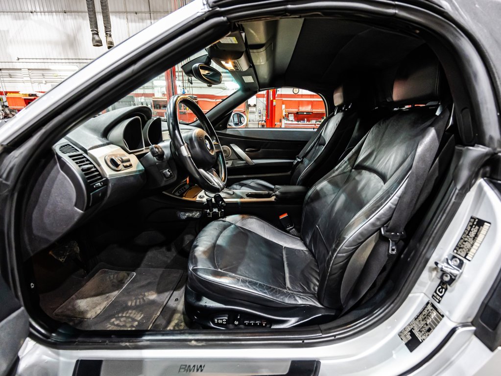 BMW Z4 3.0i 2003 à Lachenaie, Québec - 15 - w1024h768px