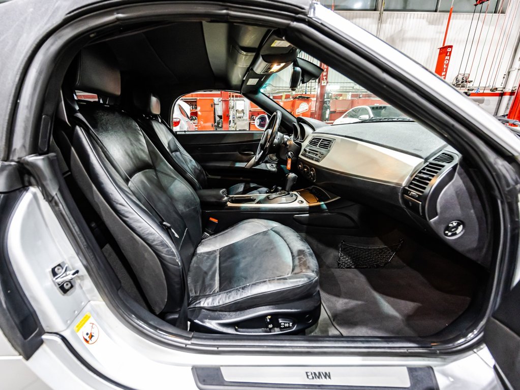 BMW Z4 3.0i 2003 à Lachenaie, Québec - 14 - w1024h768px