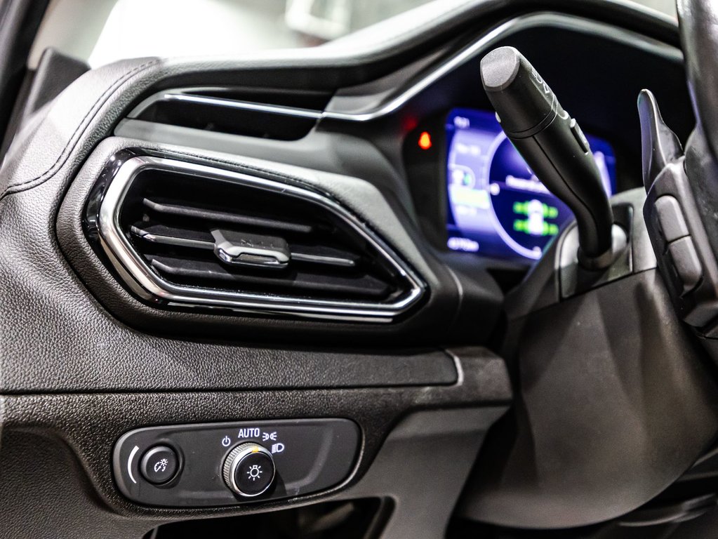 2022 Chevrolet BOLT EUV LT in Lachenaie, Quebec - 21 - w1024h768px