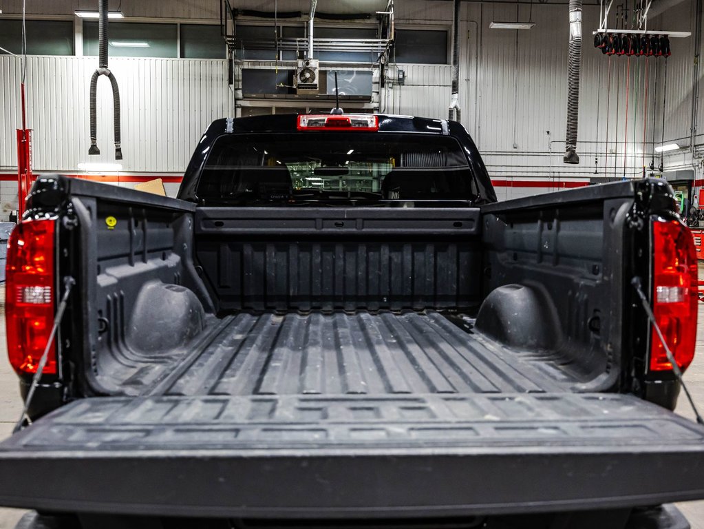 2022  Colorado 4WD Work Truck in Lachenaie, Quebec - 15 - w1024h768px
