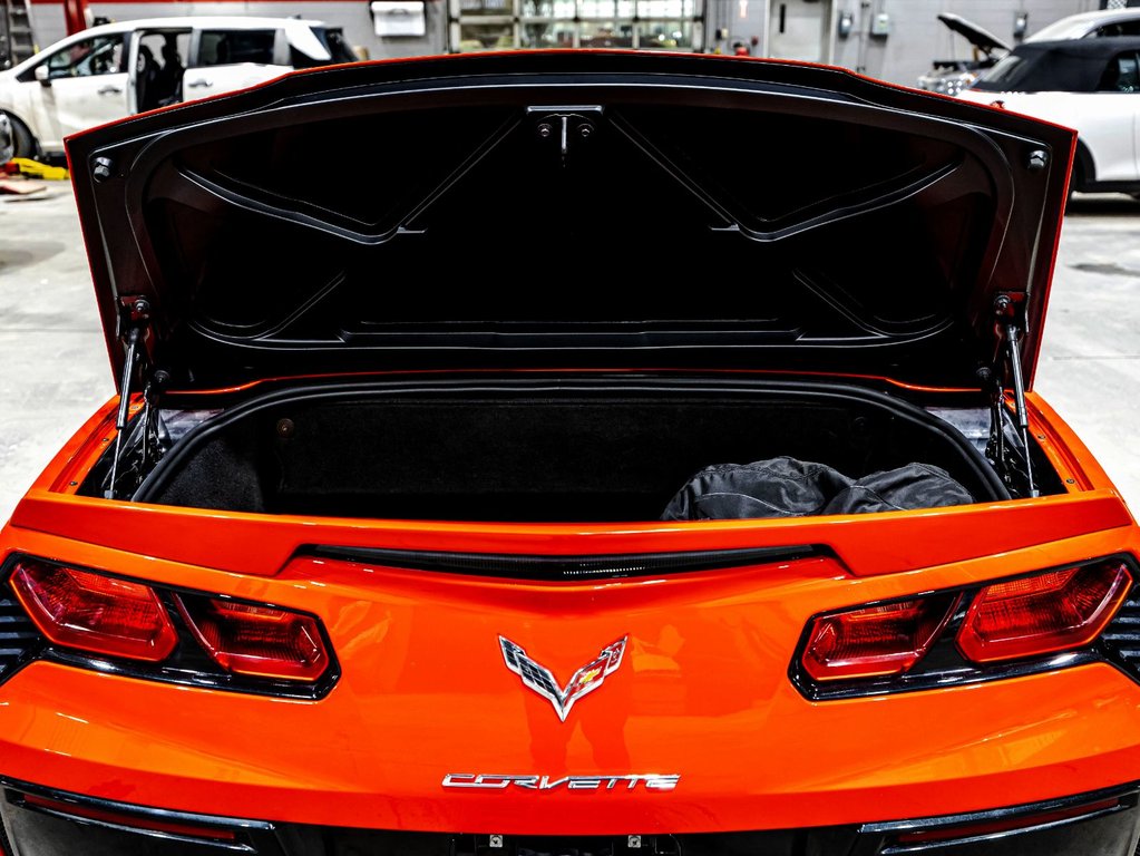 Chevrolet Corvette 1LT 2019 à Lachenaie, Québec - 12 - w1024h768px
