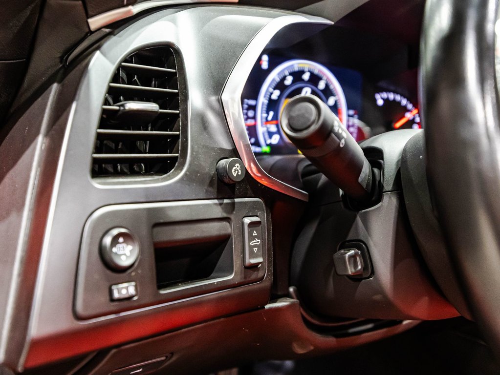 Chevrolet Corvette 1LT 2019 à Lachenaie, Québec - 18 - w1024h768px