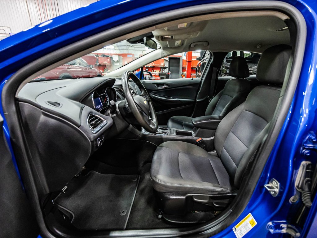 2018  Cruze LT in Montreal, Quebec - 18 - w1024h768px