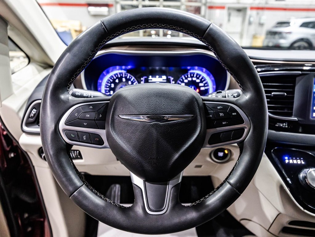 Chrysler Grand Caravan SXT 2022 à Lachenaie, Québec - 23 - w1024h768px