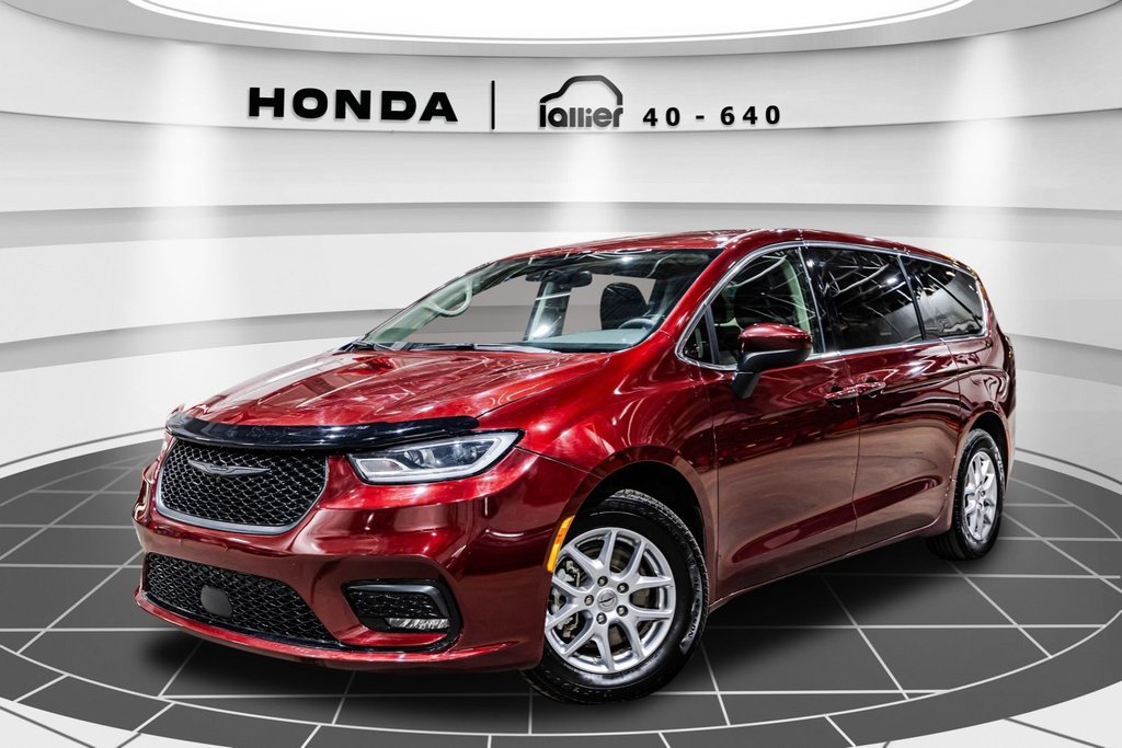 Chrysler Grand Caravan SXT 2022 à Lachenaie, Québec - 1 - w1024h768px