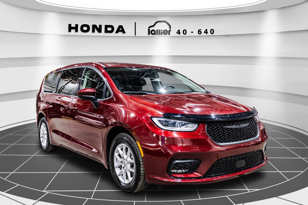 Chrysler Grand Caravan SXT 2023 à Lachenaie, Québec - 9 - w1024h768px