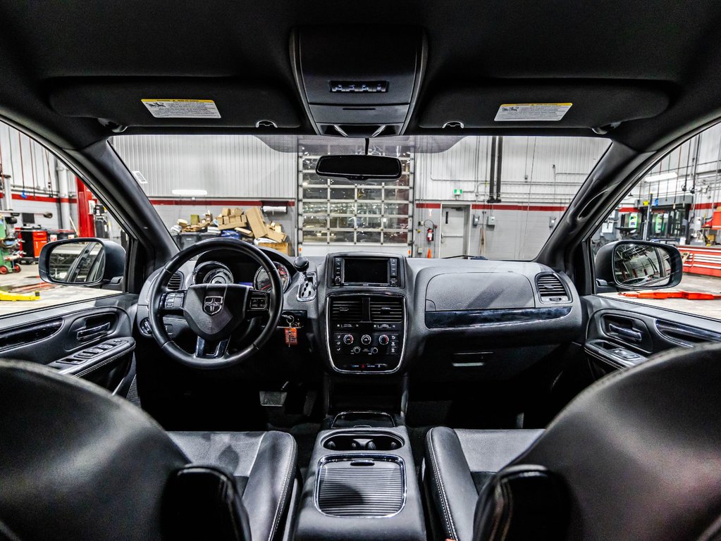 Grand Caravan SXT Premium Plus 2017 à Lachenaie, Québec - 14 - w1024h768px