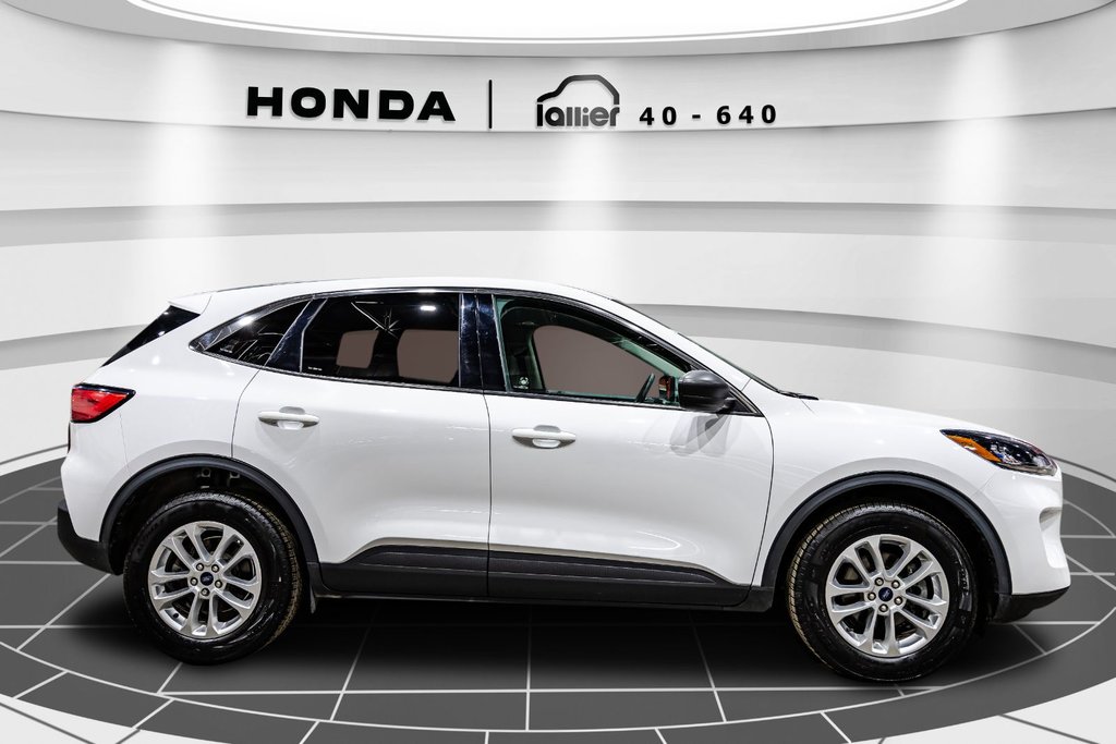Ford Escape SE Hybrid 2022 à , Québec - 8 - w1024h768px