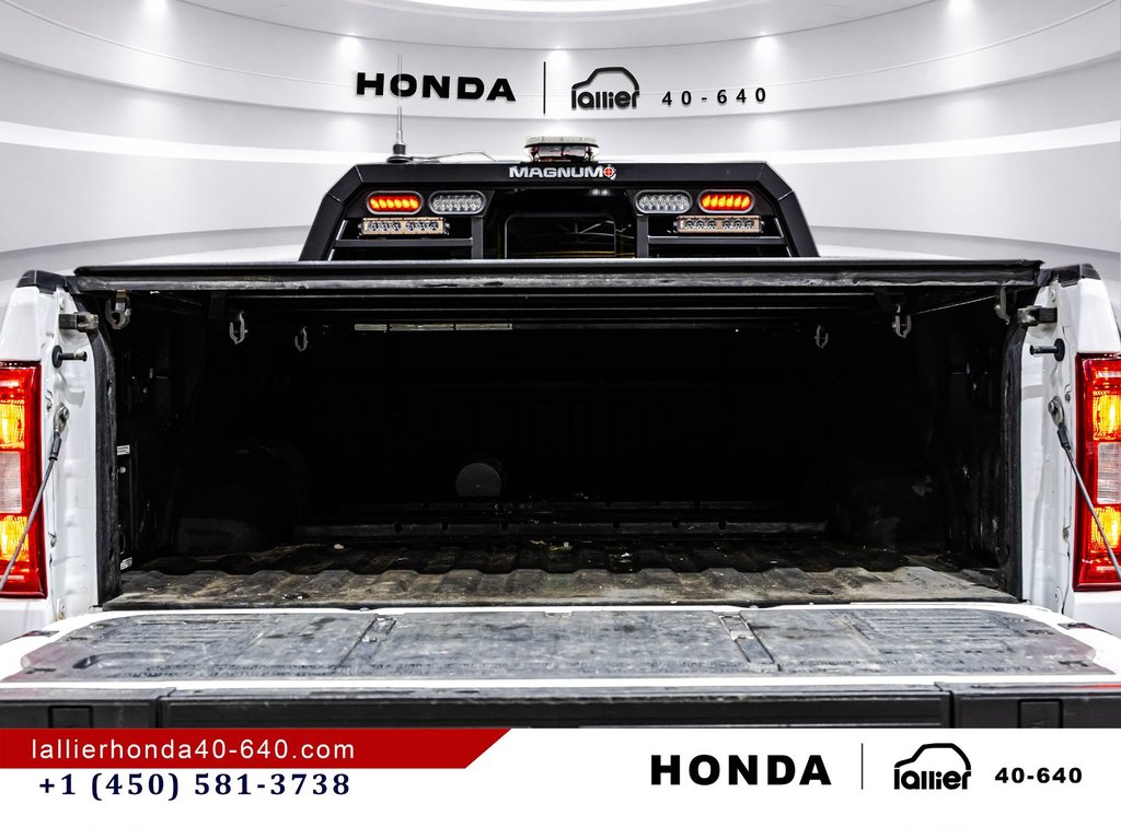 2023 Ford F-150 XLT SUPERCREW in Montréal, Quebec - 16 - w1024h768px