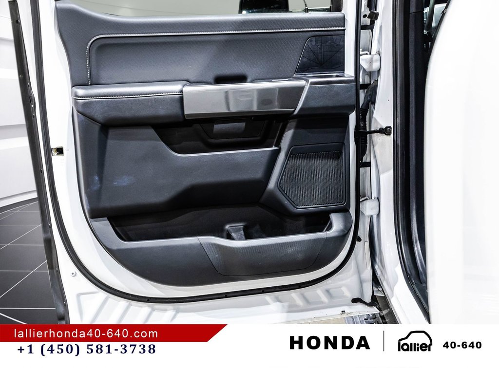 2023 Ford F-150 XLT SUPERCREW in Montréal, Quebec - 13 - w1024h768px