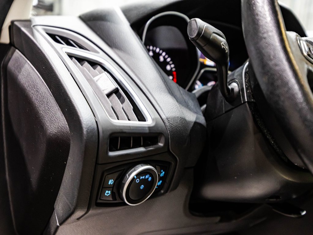 2016 Ford Focus Titanium in , Quebec - 22 - w1024h768px