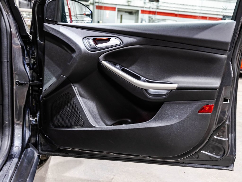 2016 Ford Focus Titanium in , Quebec - 17 - w1024h768px