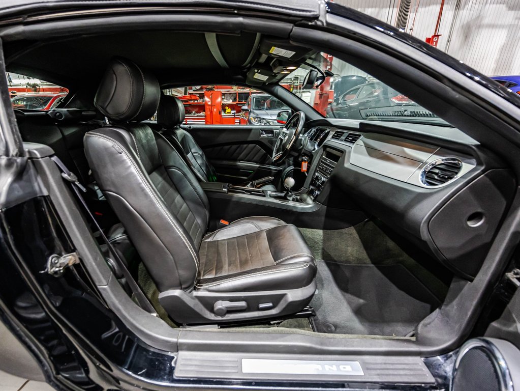 Ford Mustang V6 Premium 2014 à , Québec - 14 - w1024h768px