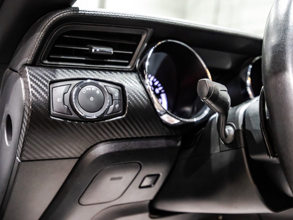 Ford Mustang V6 2015 à , Québec - 18 - w1024h768px