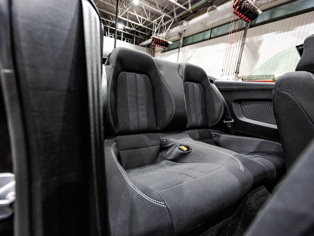 2022 Ford Mustang ECOBOOST in Montréal, Quebec - 18 - w1024h768px