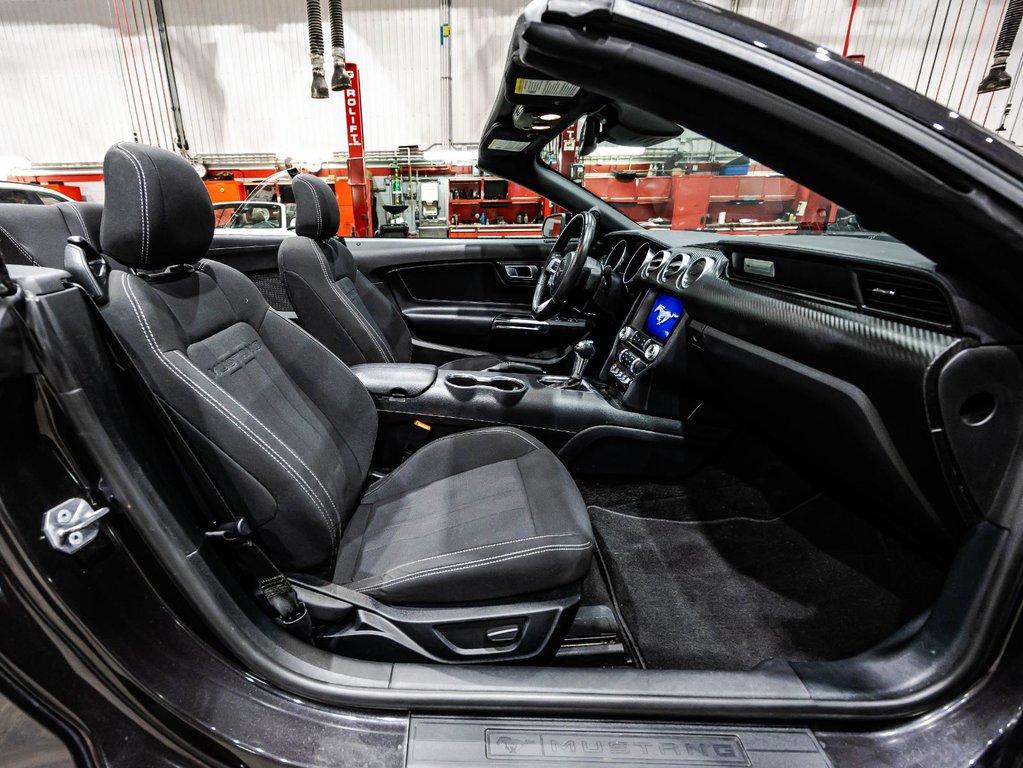 2022 Ford Mustang ECOBOOST in Montréal, Quebec - 16 - w1024h768px