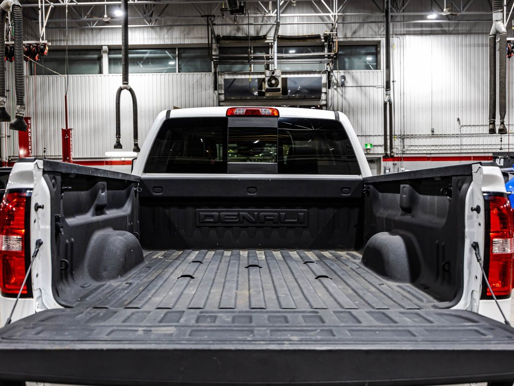 GMC Sierra 2500HD Denali 2018 à Lachenaie, Québec - 15 - w1024h768px